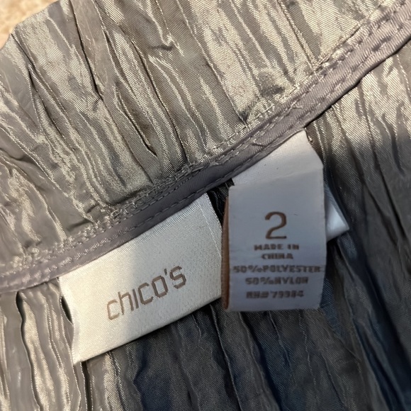 Chico’s Gray Shiny Tunic & Shimmery Crinkle Jacket Combination - Picture 6 of 12